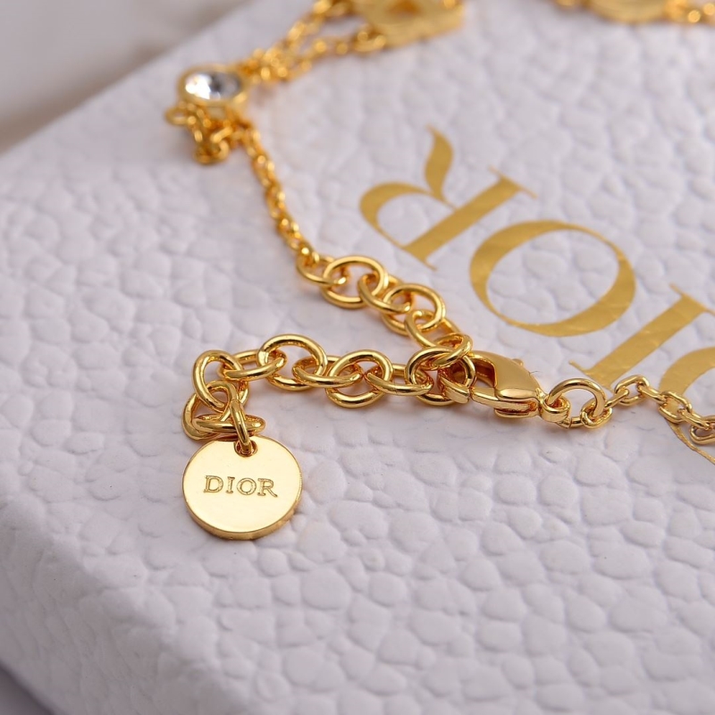 chr1st1an D10r bracelets